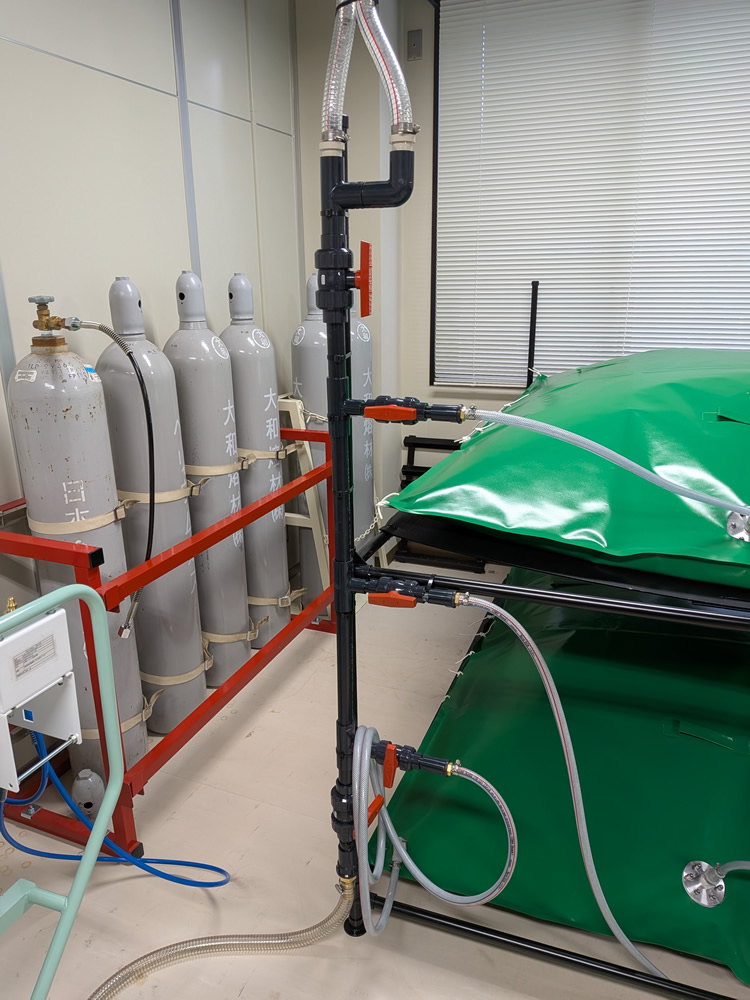 鳥取大学 ガスバッグとボンベ